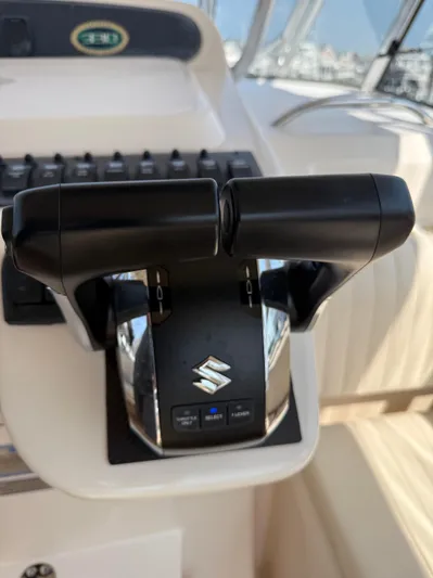 Short N' Girthy Yacht Photos Pics 