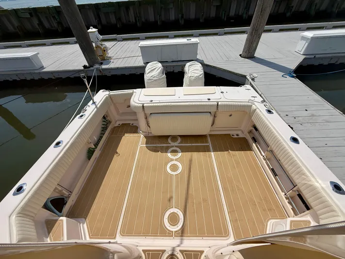 Short N' Girthy Yacht Photos Pics 