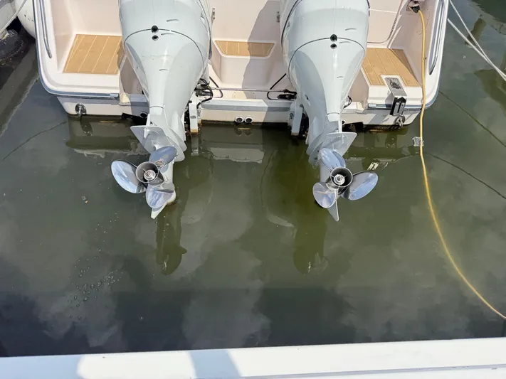 Short N' Girthy Yacht Photos Pics 