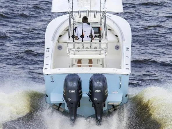 2015 Regulator 25 Photo