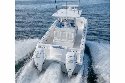 Invincible 33 Catamaran