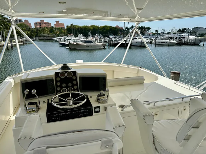 True Coup Yacht Photos Pics 