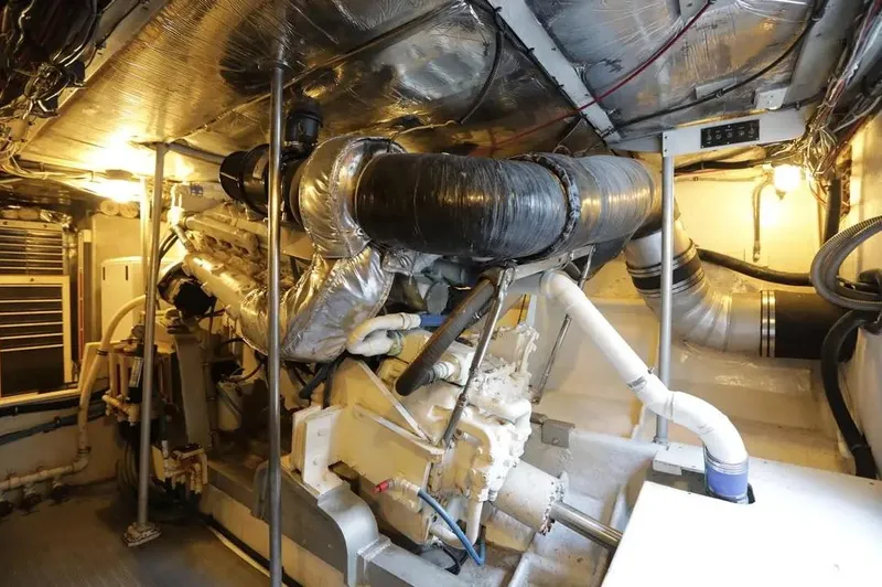 True Coup Yacht Photos Pics 