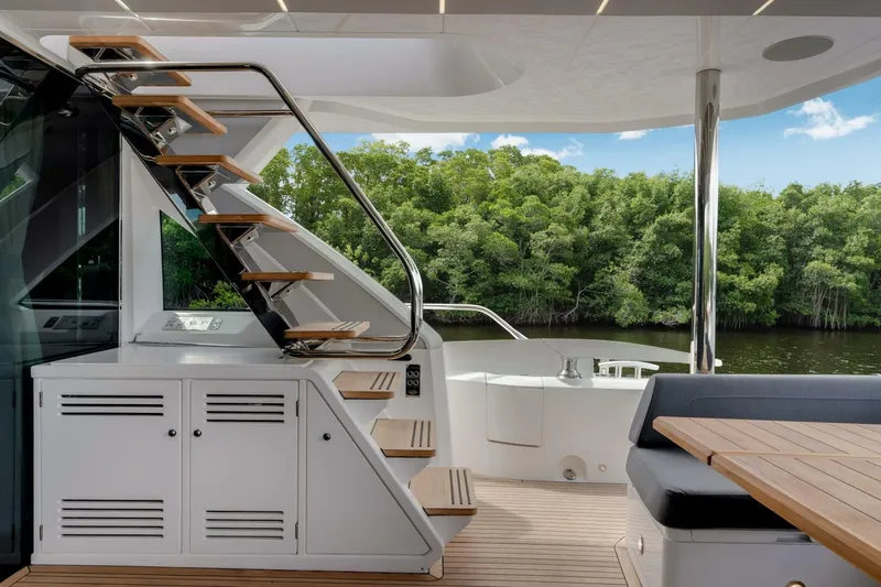  Yacht Photos Pics 2026 Sunseeker 76 Yacht - Image 16