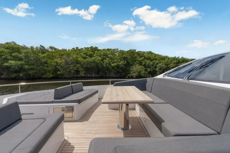  Yacht Photos Pics 2026 Sunseeker 76 Yacht - Image 61