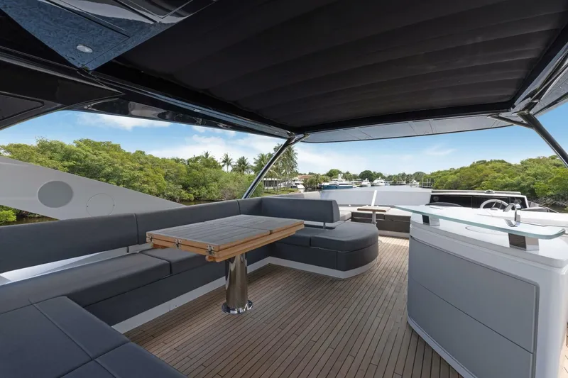  Yacht Photos Pics 2026 Sunseeker 76 Yacht - Image 54
