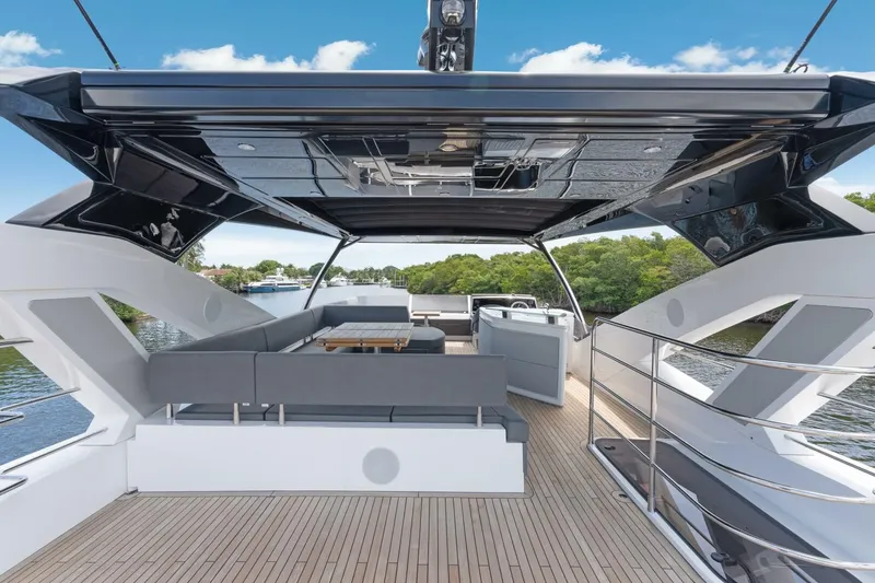  Yacht Photos Pics 2026 Sunseeker 76 Yacht - Image 53