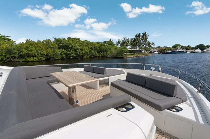  Yacht Photos Pics 2026 Sunseeker 76 Yacht - Image 57