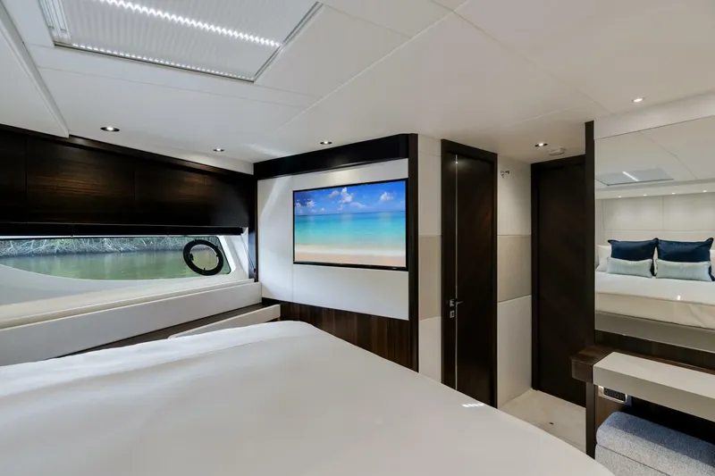  Yacht Photos Pics 2026 Sunseeker 76 Yacht - Image 45