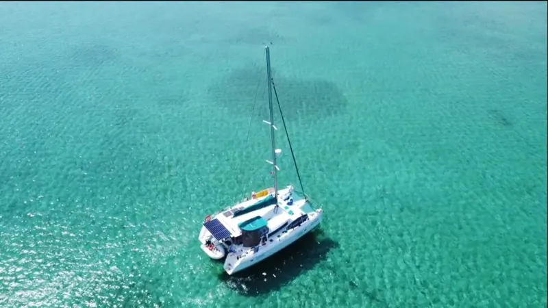 Hoku Yacht Photos Pics 