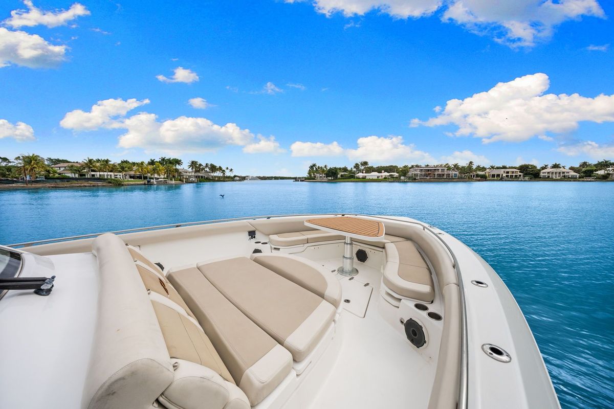 2020 Boston Whaler 42 