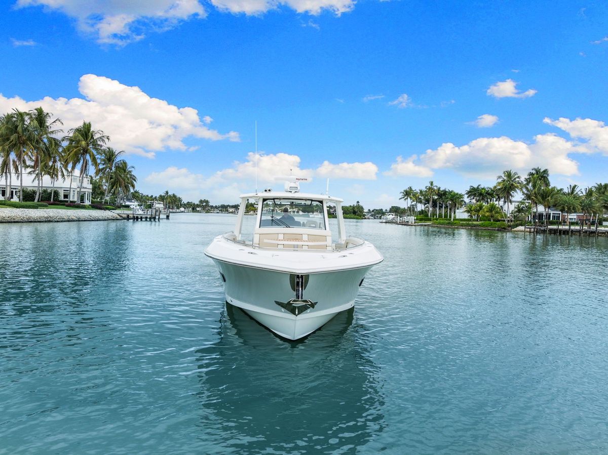 2020 Boston Whaler 42 