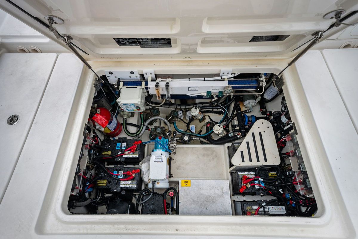 2020 Boston Whaler 42 