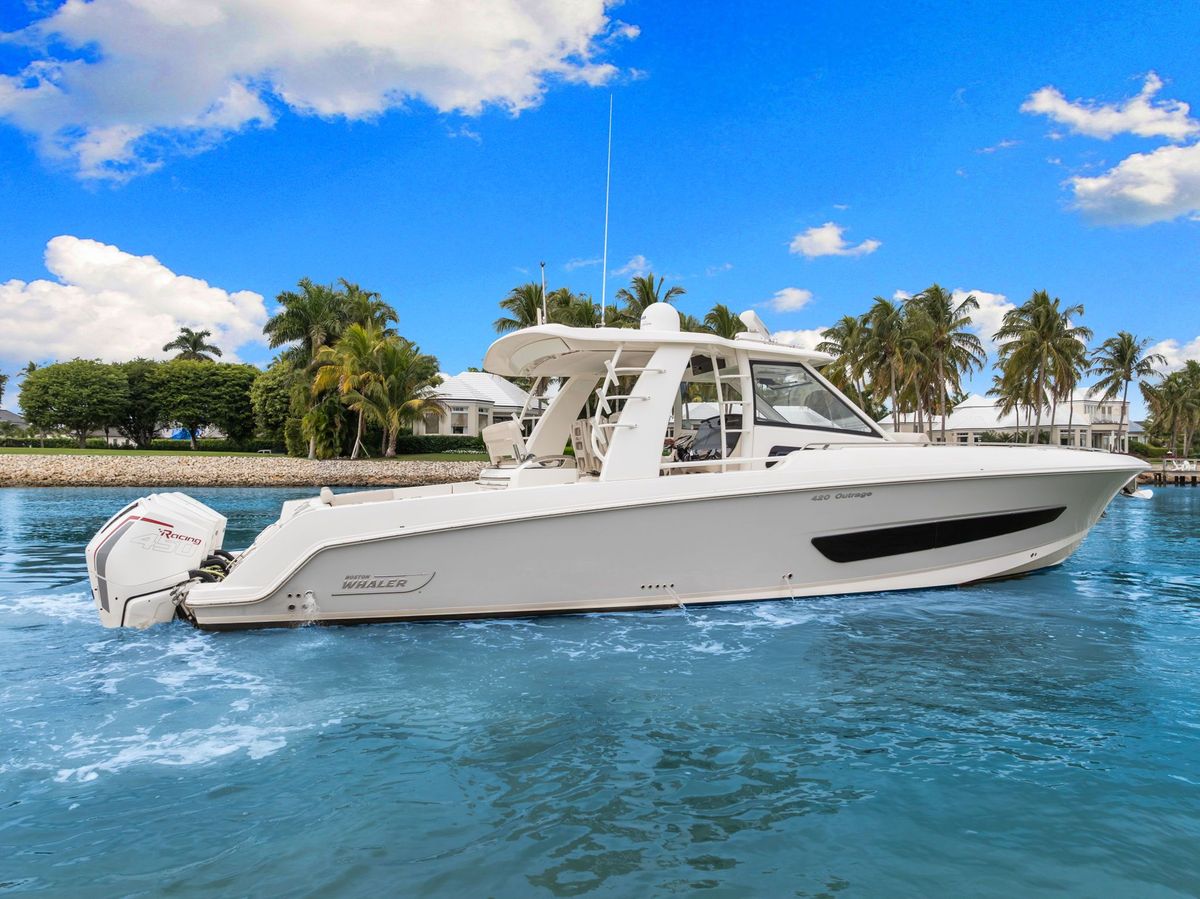 2020 Boston Whaler 42 