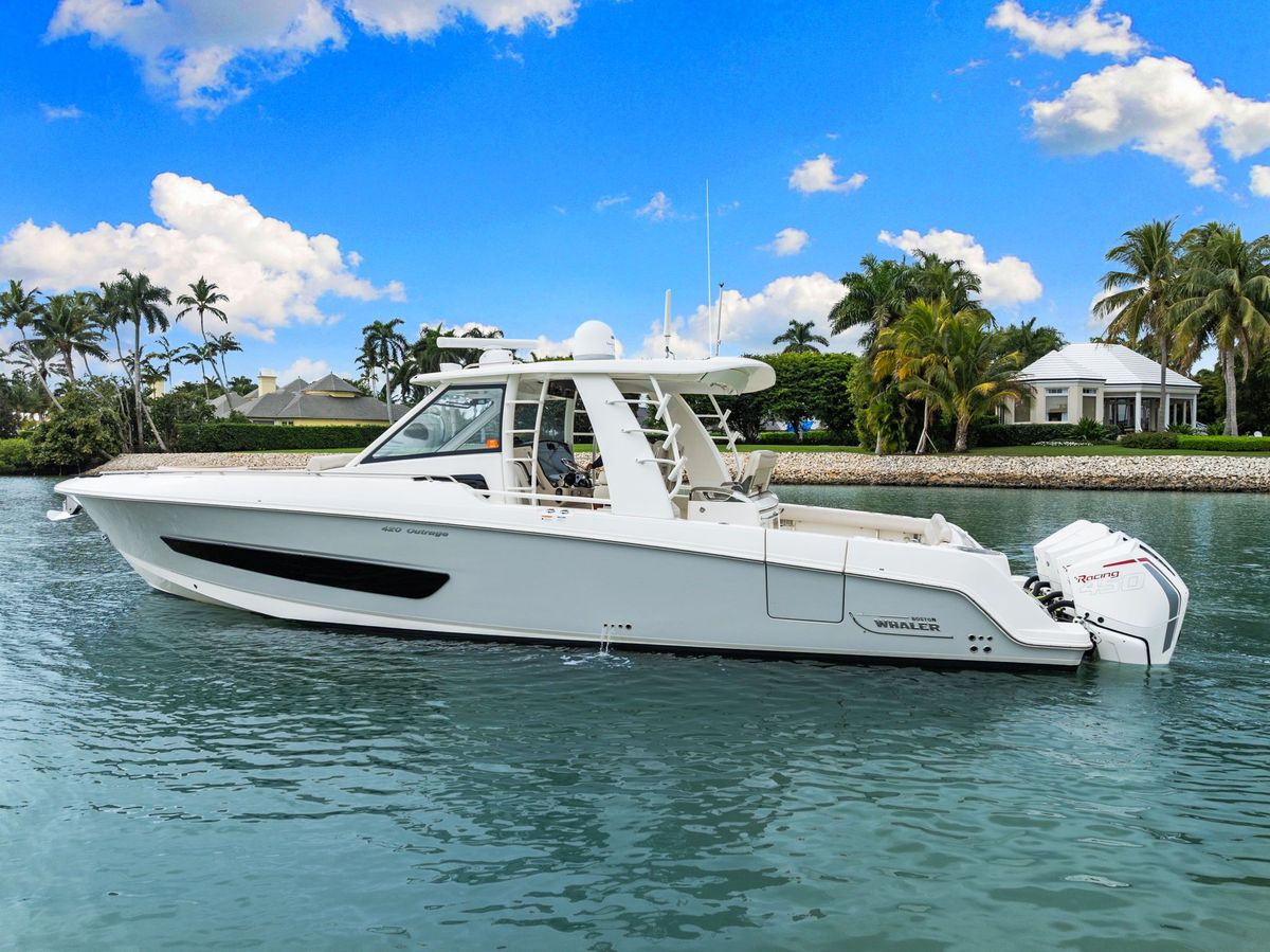 2020 Boston Whaler 42 