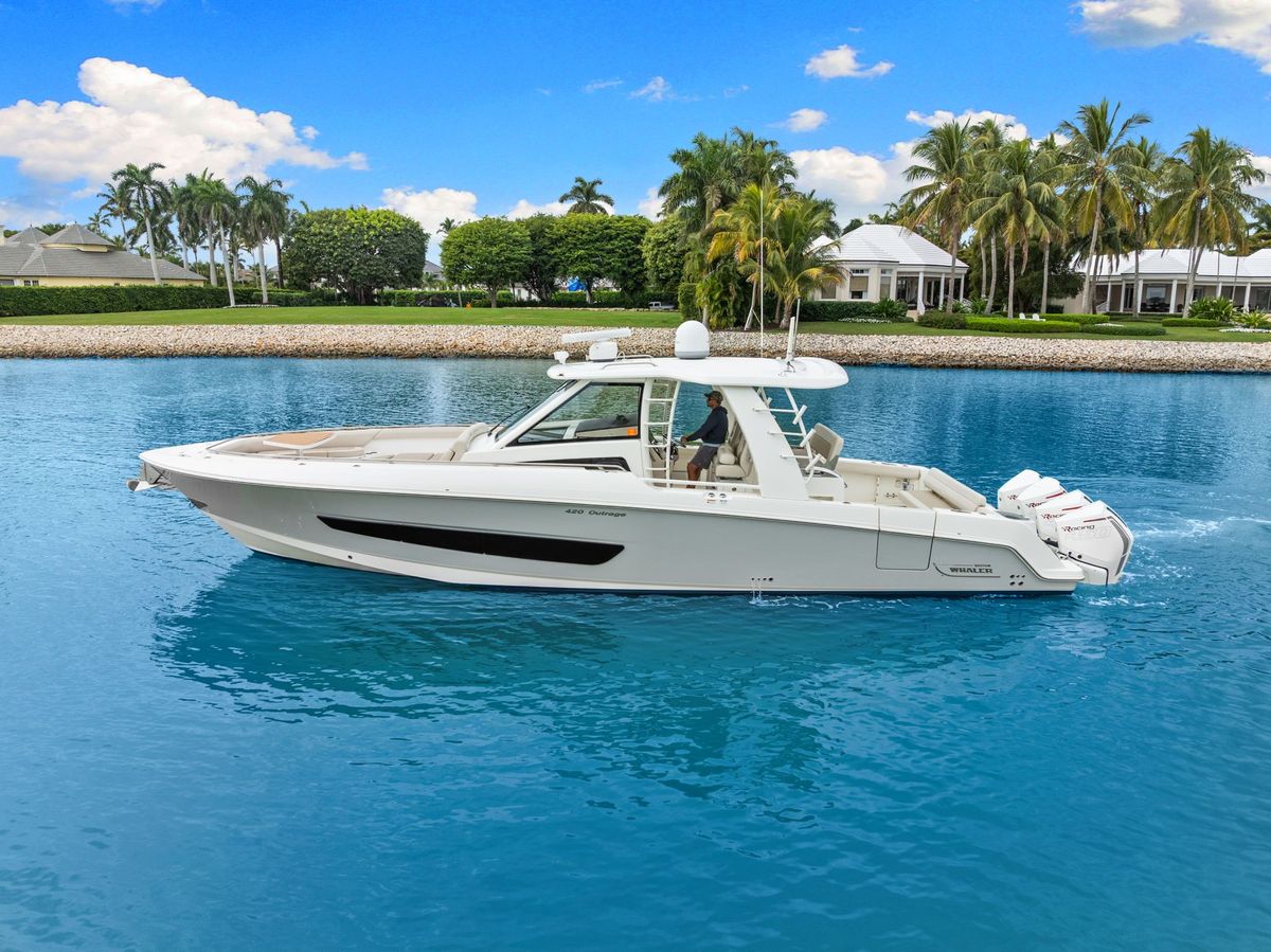 2020 Boston Whaler 42 