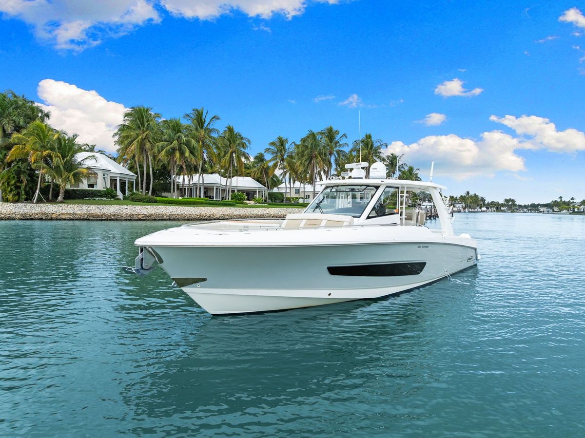 2020 Boston Whaler 42 