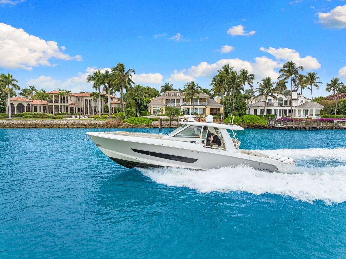 2020 Boston Whaler 42 