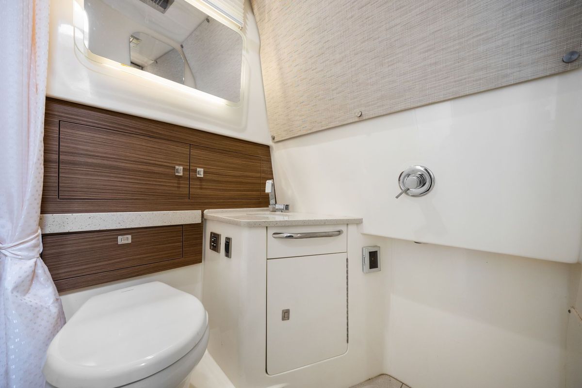 2020 Boston Whaler 42 