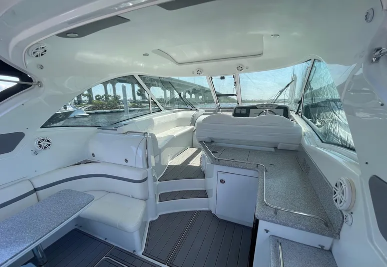 Benthere Yacht Photos Pics Formula 45 Yacht BenThere- Cockpit Entertainment