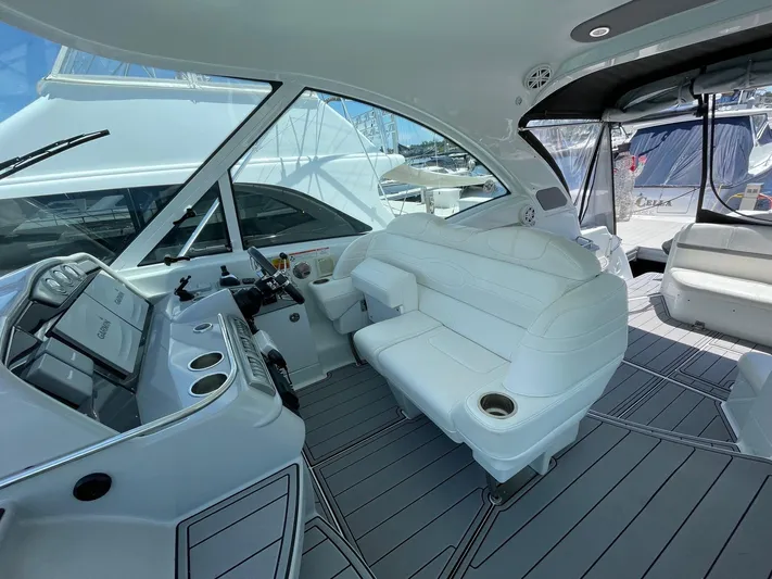 Benthere Yacht Photos Pics Formula 45 Yacht BenThere- Helm Seating