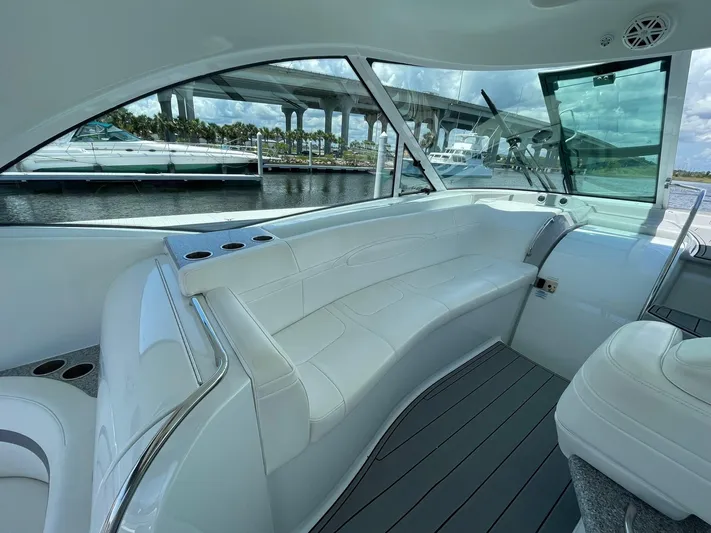 Benthere Yacht Photos Pics Formula 45 Yacht BenThere- Seating