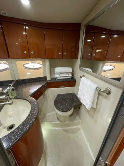 Benthere Yacht Photos Pics Formula 45 yacht BenThere- Master Head