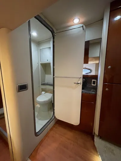 Benthere Yacht Photos Pics Formula 45 Yacht BenThere- Aft Cabin Head