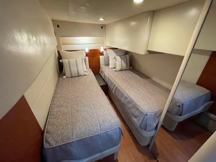 Benthere Yacht Photos Pics Formula 45 Yacht BenThere- Aft Cabin