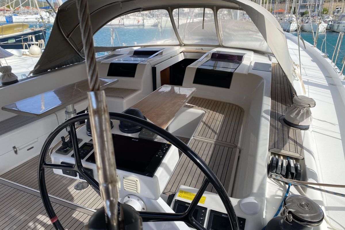 2015 Hanse 56 