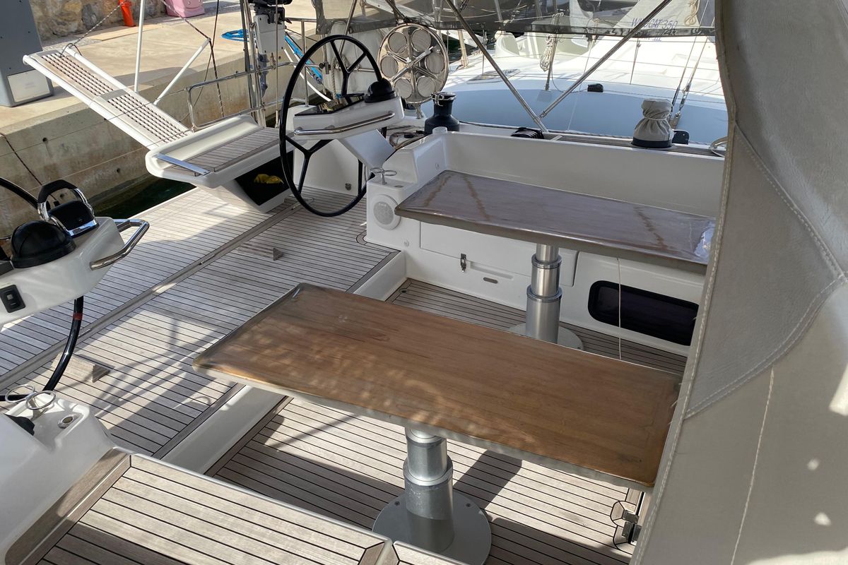 2015 Hanse 56 
