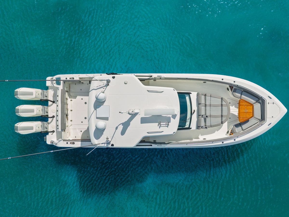 2023 Boston Whaler 42 