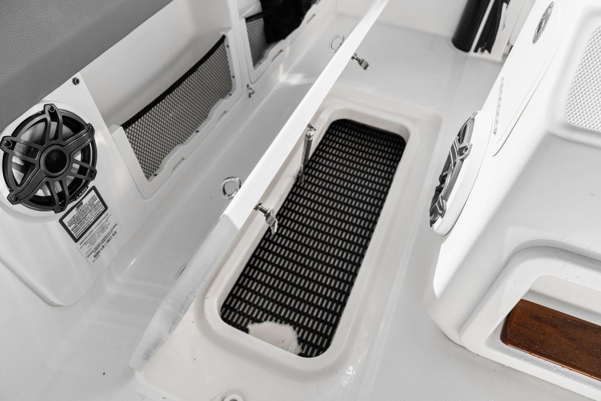 2023 Boston Whaler 42 