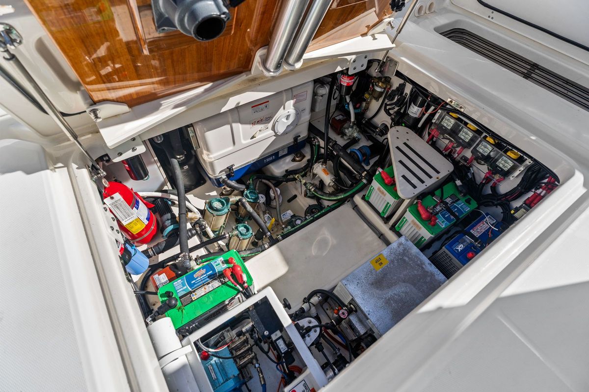 2023 Boston Whaler 42 