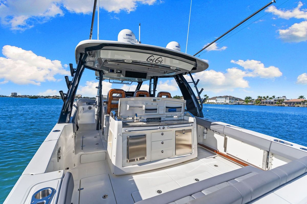 2023 Boston Whaler 42 