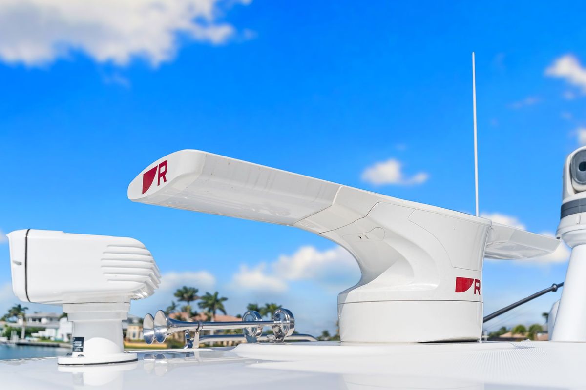 2023 Boston Whaler 42 