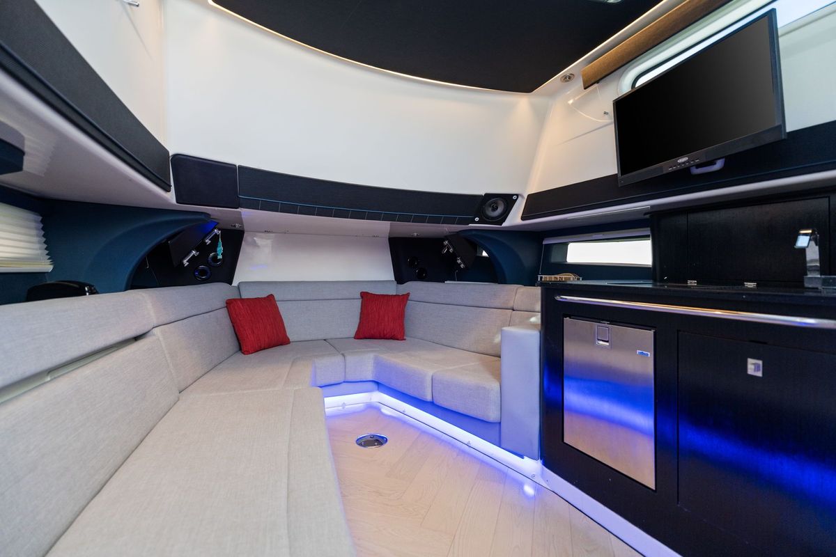 2023 Boston Whaler 42 