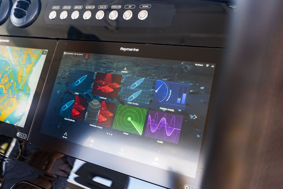 2023 Boston Whaler 42 