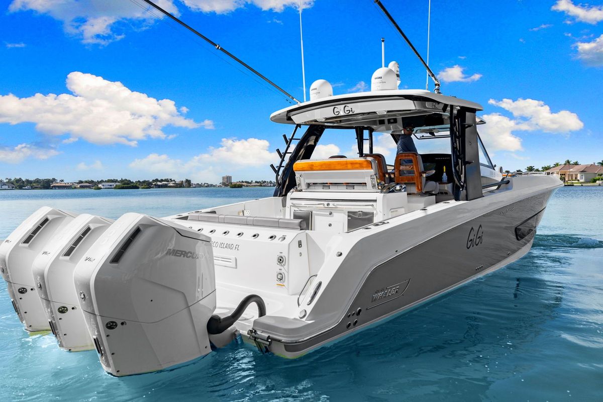 2023 Boston Whaler 42 