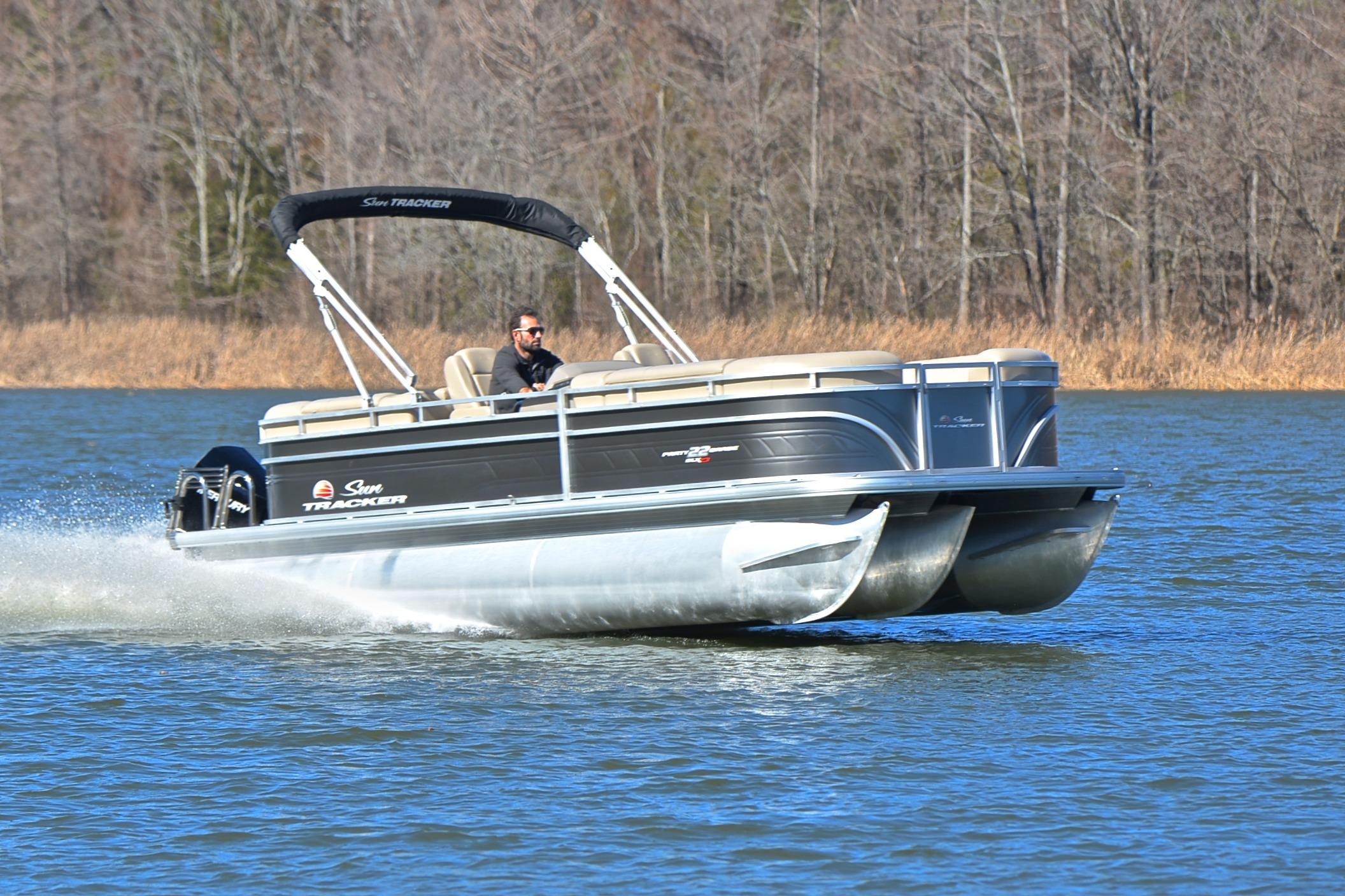 Sun Tracker Party Barge 22 XP3