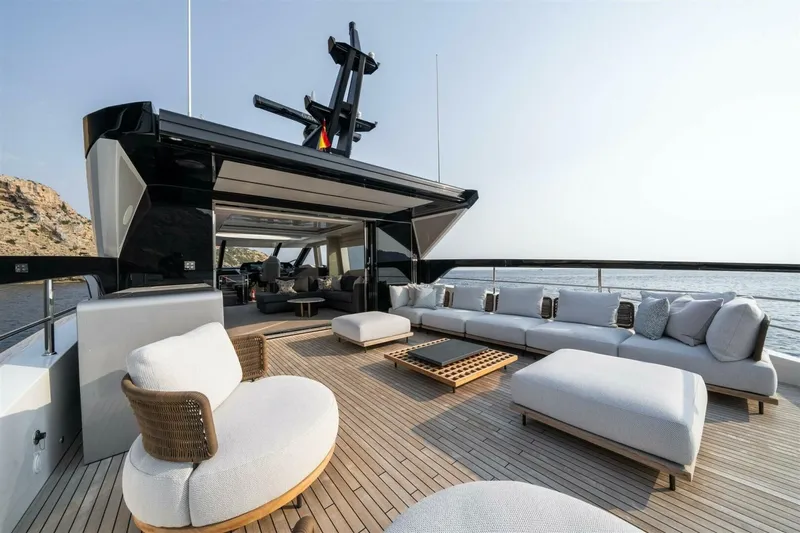  Yacht Photos Pics 2026 Sunseeker 82 Ocean Enclosed - Image 57