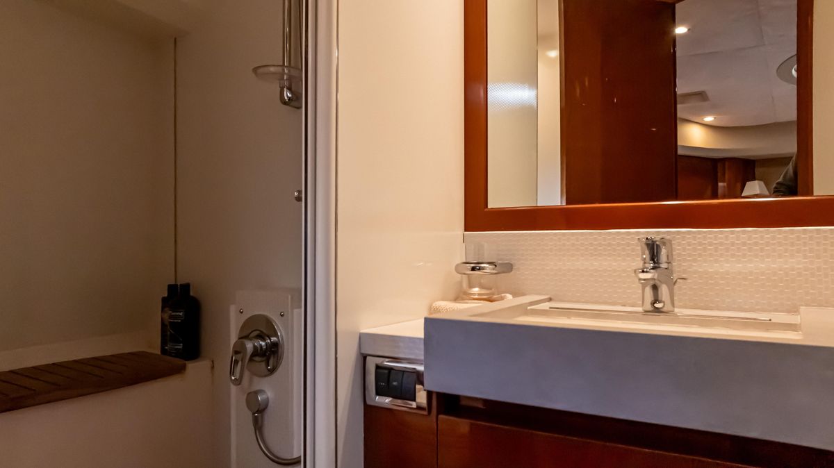 2007 Princess 65 