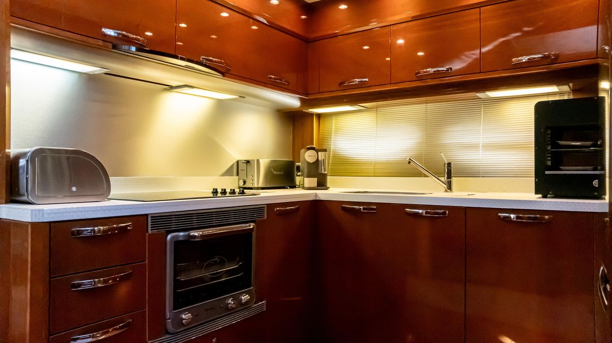 2007 Princess 65 