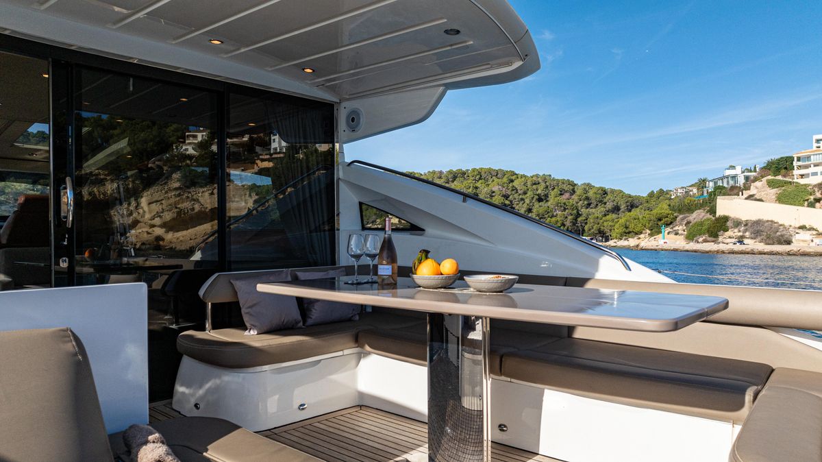 2007 Princess 65 