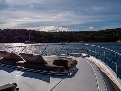 Yacht