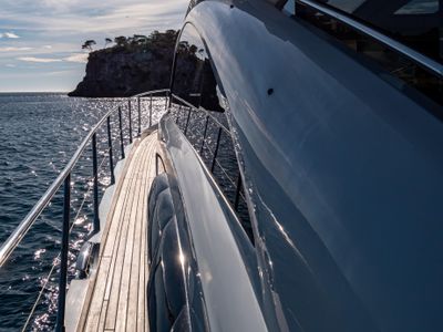 Yacht