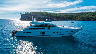 Yacht