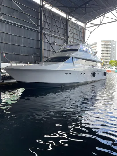 Amora Yacht Photos Pics 