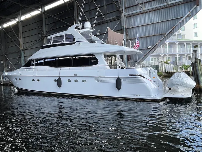 Amora Yacht Photos Pics 