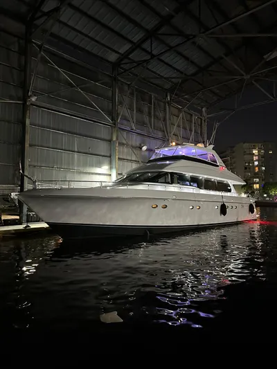 Amora Yacht Photos Pics 